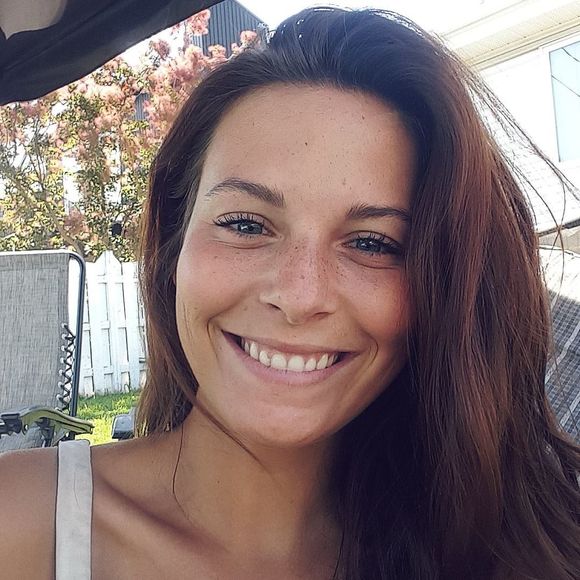 Meet your Posher, Mélodie - Picture 1 of 1